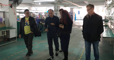 慕思寢室王炳坤來公司實地考擦